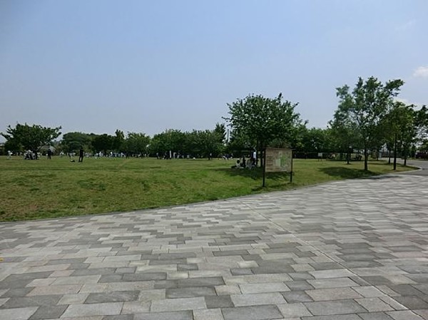 長坂谷公園(長坂谷公園まで1400m 休日にはご家族で楽しめます♪)