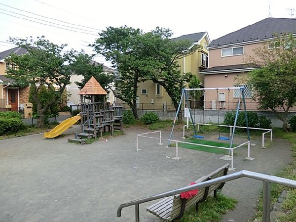 本牧緑ケ丘公園(本牧緑ケ丘公園まで550m)