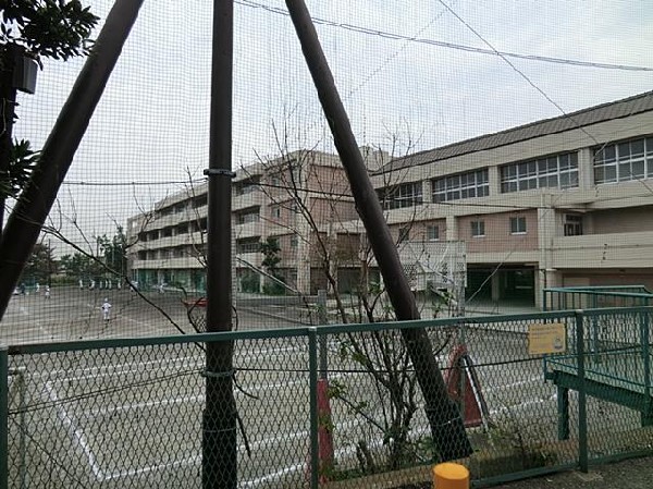 横浜市立仲尾台中学校(横浜市立仲尾台中学校まで950m)