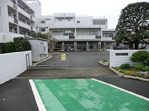 栗田谷中学校(栗田谷中学校まで1400m 勉強にスポーツとのびのびとした環境が人気です♪)