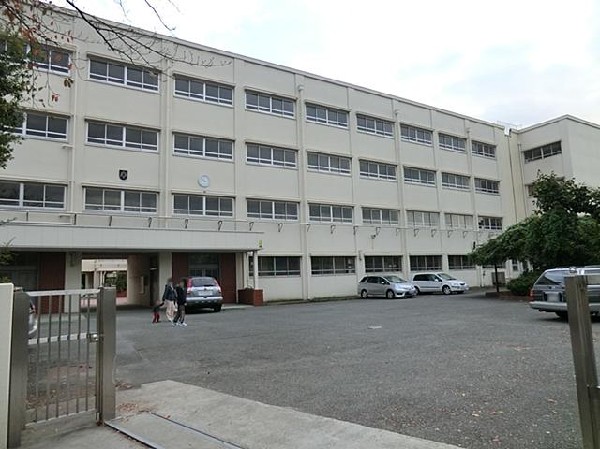 横浜市立港南台第一中学校(横浜市立港南台第一中学校まで1100m)