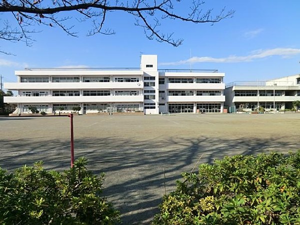 横浜市立港南台第三小学校(横浜市立港南台第三小学校まで350m)