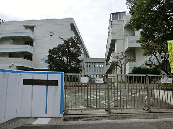 横浜市立根岸中学校(横浜市立根岸中学校まで400m 中学校近くで通学安心です♪)