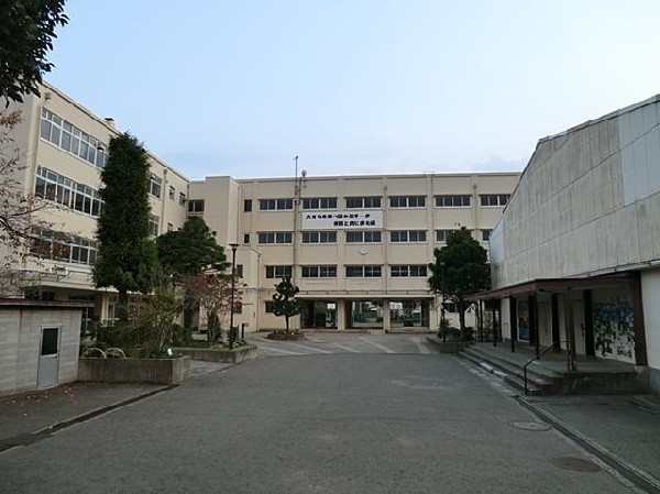 横浜市立舞岡中学校(横浜市立舞岡中学校まで600m)