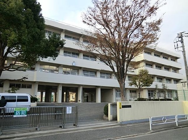 横浜市立丸山台中学校(横浜市立丸山台中学校まで700m)