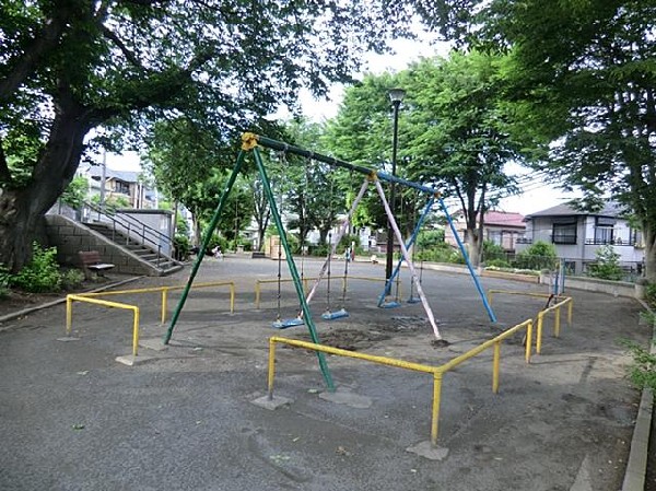 中尾町公園(中尾町公園まで270m)
