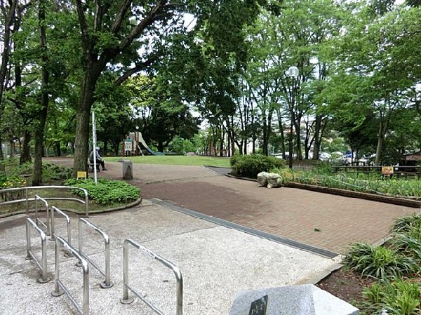 笹山西公園(笹山西公園まで500m)