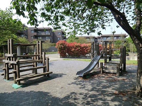 下永谷三丁目公園(下永谷三丁目公園まで350m)