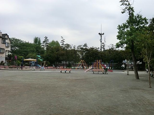 岸谷公園(岸谷公園まで400m)