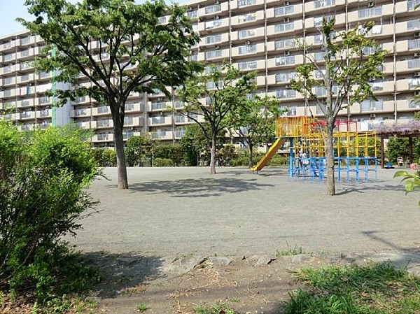上倉田第五公園(上倉田第五公園まで1000m)