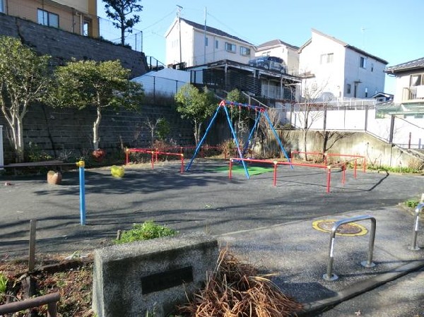 上永谷六丁目公園(上永谷六丁目公園まで130m)