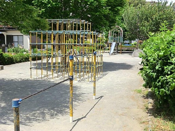 伊賀山公園(伊賀山公園まで10m)