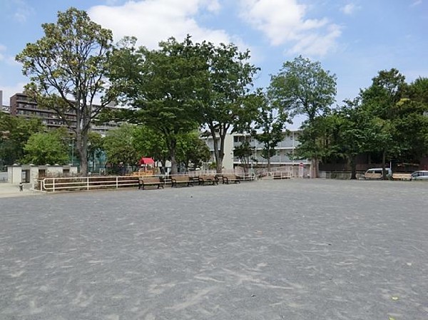 戸部公園(戸部公園まで210m 公園近くでお子様も安心して遊べます♪)