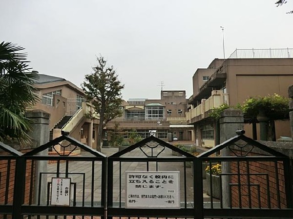 横浜市立大岡小学校(横浜市立大岡小学校まで350m)