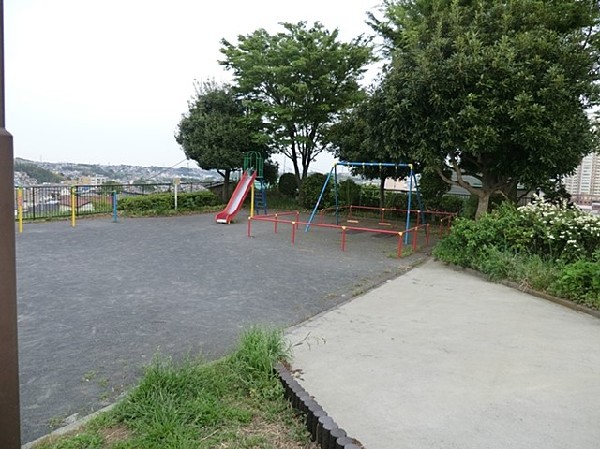 鶴ヶ峰本町第三公園(鶴ヶ峰本町第三公園まで600m)