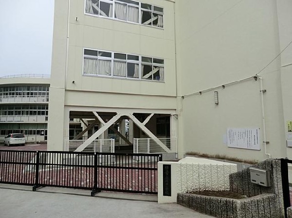 横浜市立蒔田小学校(横浜市立蒔田小学校まで700m)