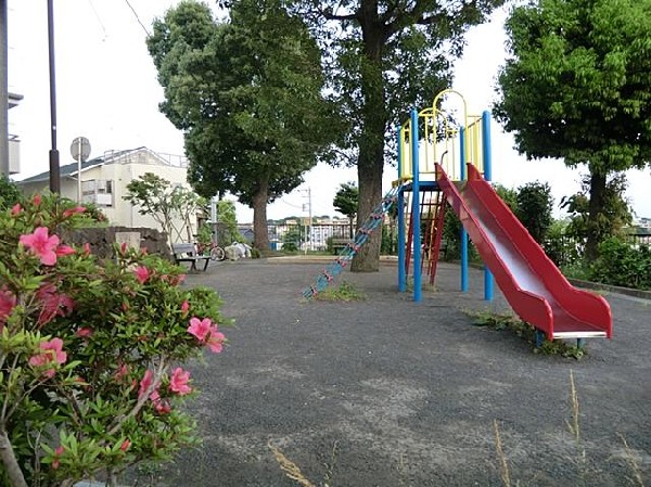 大豆戸堀上公園(大豆戸堀上公園まで200m)