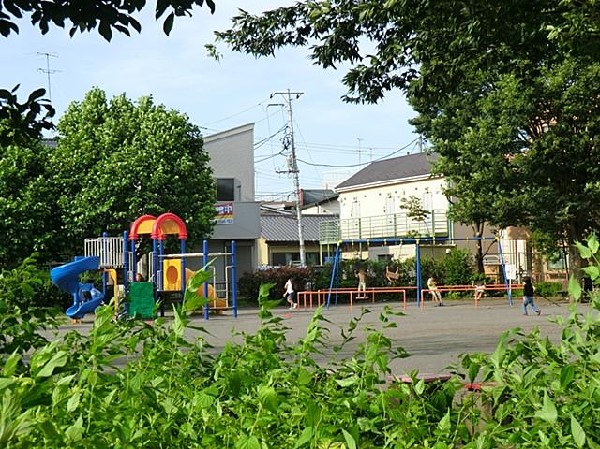 瀬谷四丁目公園(瀬谷四丁目公園まで750m 公園近くでお子様も安心して遊べます♪)