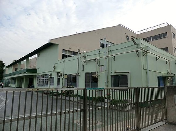 横浜市立磯子小学校(横浜市立磯子小学校まで410m)