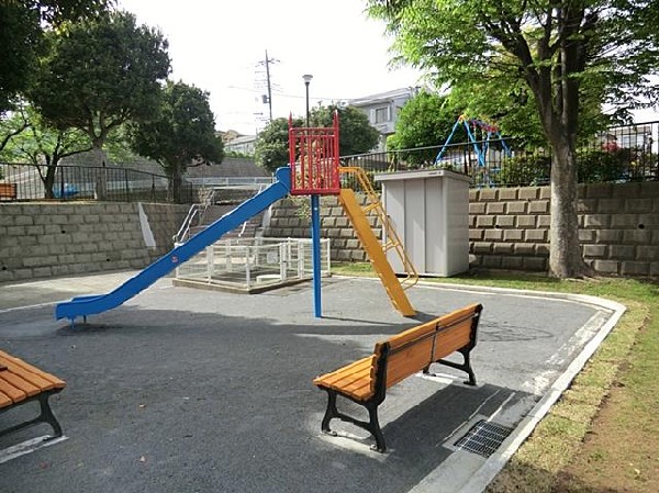 平戸坂下公園(平戸坂下公園まで850m 公園近くでお子様も安心して遊べます♪)