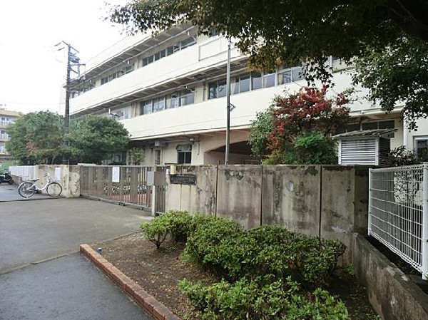 横浜市立西寺尾小学校(横浜市立西寺尾小学校まで850m)