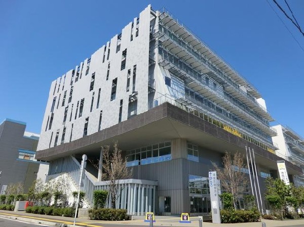 横浜市港南区役所(横浜市港南区役所まで700m)