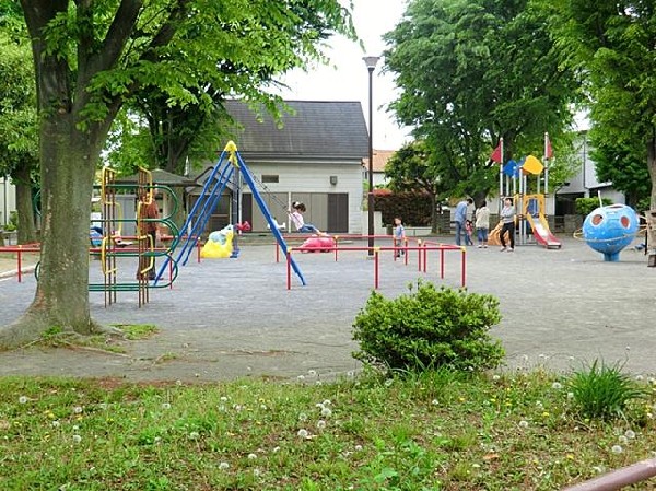 橋戸南公園(橋戸南公園まで60m)