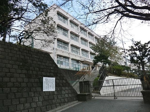 横浜市立川島小学校(横浜市立川島小学校まで550m)