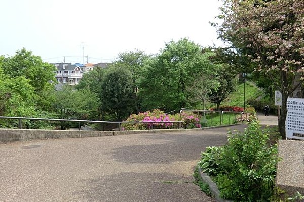 鎌谷町公園(鎌谷町公園まで300m)