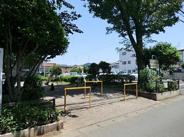梶ヶ谷金山公園(梶ヶ谷金山公園まで300m)
