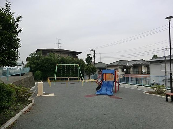 白根寺下第三公園(白根寺下第三公園まで170m)