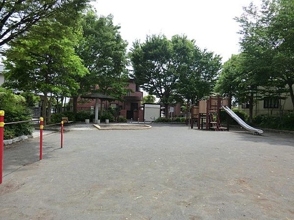 さちが丘蔵屋敷公園(さちが丘蔵屋敷公園まで600m)