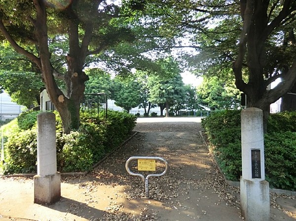 千草台第三公園(千草台第三公園まで550ｍ)