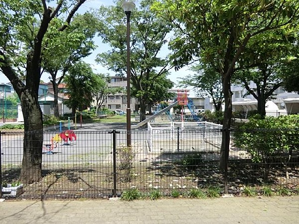 滝頭第二公園(滝頭第二公園まで500m)