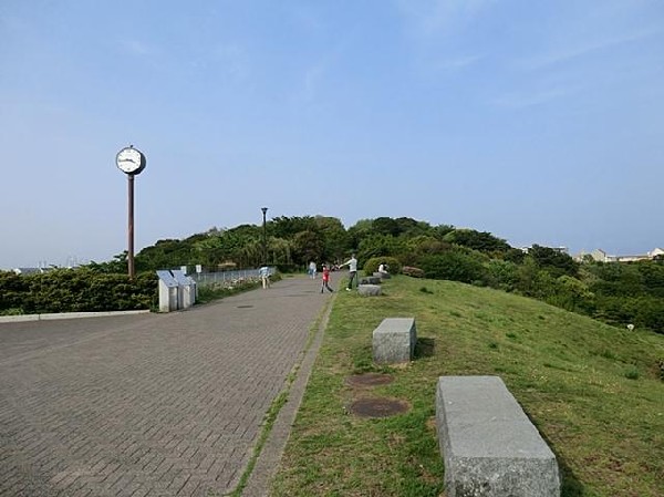 本牧山頂公園(本牧山頂公園まで600m)