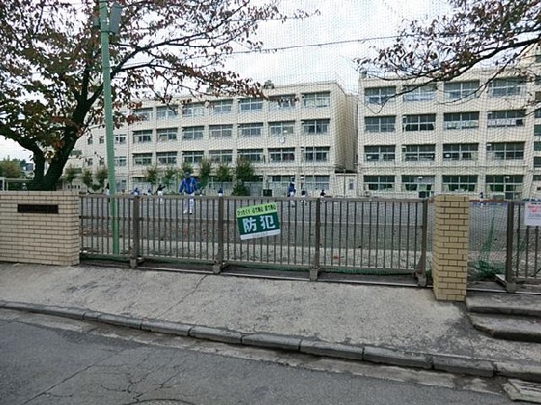 横浜市立師岡小学校(横浜市立師岡小学校まで700m 小学校近く♪お子様も通学も安心です♪)