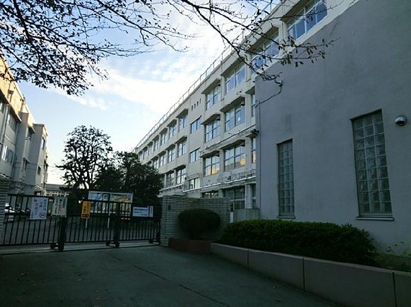 横浜市立汲沢小学校(横浜市立汲沢小学校まで650m)