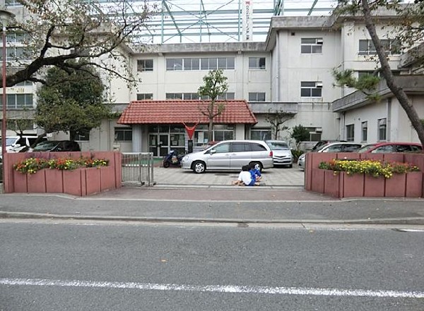 横浜市立万騎が原中学校(横浜市立万騎が原中学校まで950m)