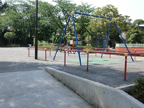 法泉二丁目公園(法泉二丁目公園まで150m)