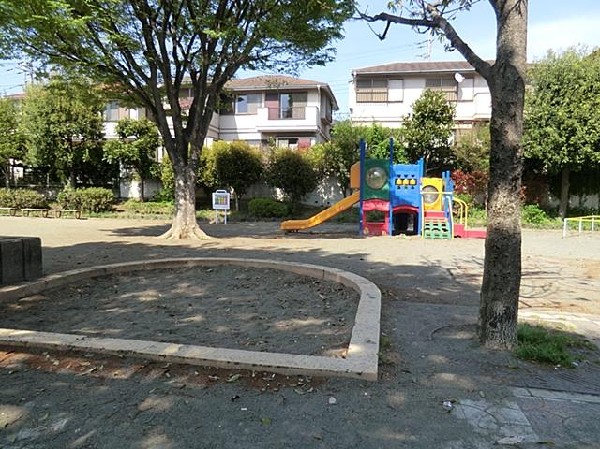 下永谷長町公園(下永谷長町公園まで260m)
