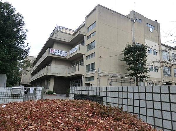 横浜市立六ツ川中学校(横浜市立六ツ川中学校まで850ｍ)