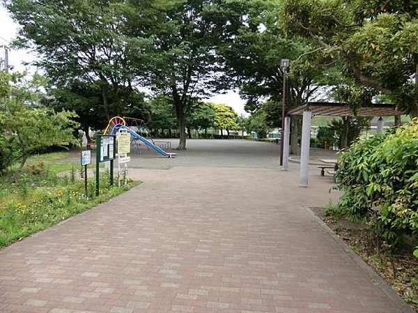 小雀公園(小雀公園まで1300m)