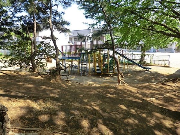 三王山公園(三王山公園まで300m)