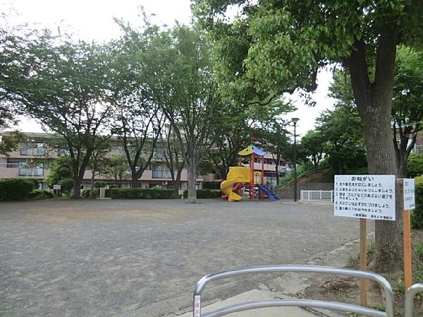 港南一丁目公園(港南一丁目公園まで200m)