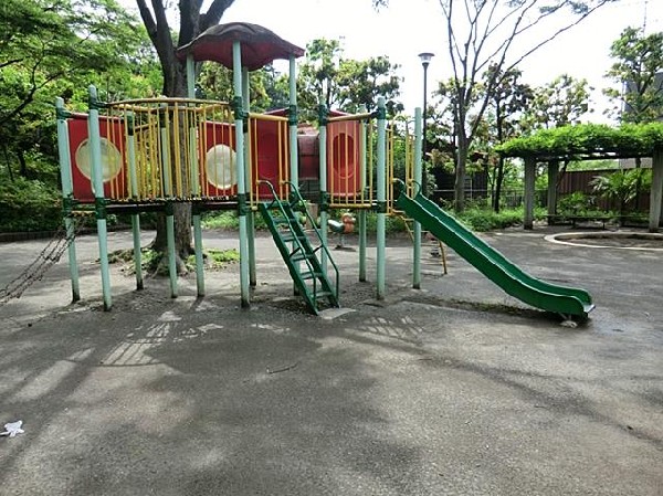 戸塚富塚公園(戸塚富塚公園まで140m 公園近くでお子様も安心して遊べます♪)