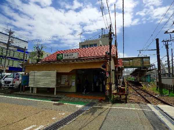 津田山駅(2020年春頃の完成を目指して駅舎の建て替えを進めている津田山駅。より使いやすく綺麗に生まれ変わる。)