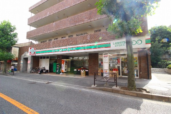 ローソンストア100読売ランド前店　(毎日のくらしを簡単、便利に、そして節約支援する、価値ある100円のお店。「いつでも安全安心で良い品」)