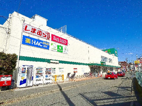 マルエツ 柿生店　(食品スーパーマーケットとしては店舗数・売上高で国内最大規模と言われ、全国にスーパーマーケットをチェーン展開しているマルエツ。)