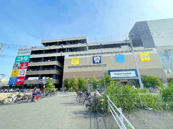 バースディマーケットスクエア川崎　(しまむらグループの複合商業施設です。)