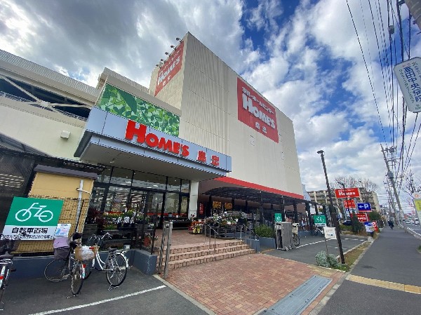 島忠ホームズ港北高田店(家庭用品から家具、家電製品、ペット関連などを取り扱っており、約300台の大型駐車場完備！)